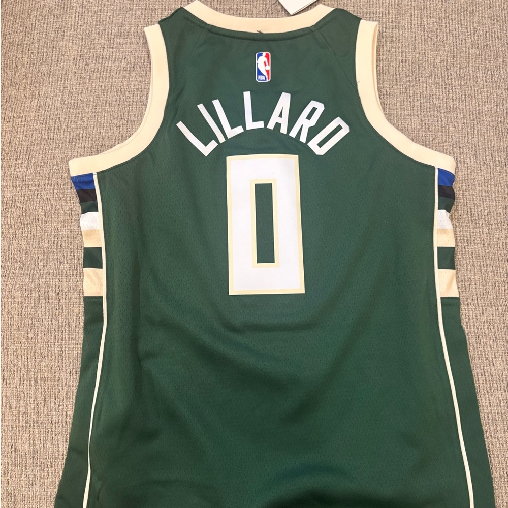 NBA Damian Lillard Bucks Jersey Brand new Youth Medium